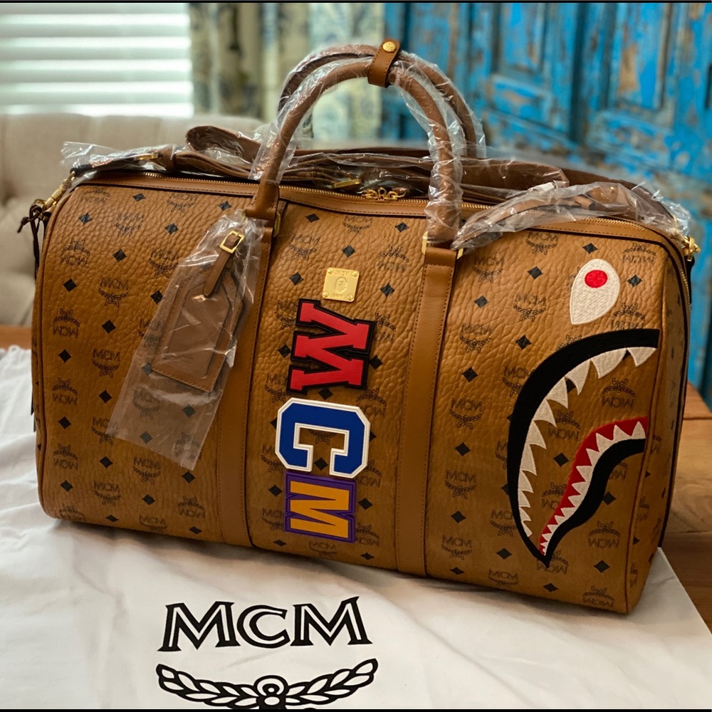 VERY RARE!! Bape x MCM Duffle - Picture 1 of 8